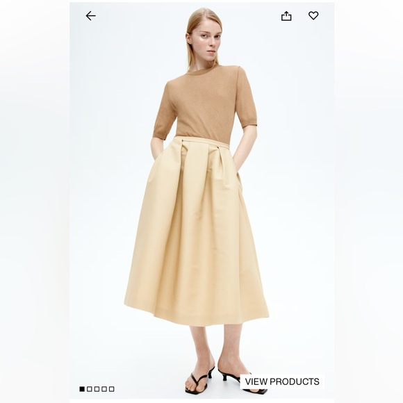 H&M Dresses & Skirts - H&M CIRCLE SKIRT SiZE 8 NWT